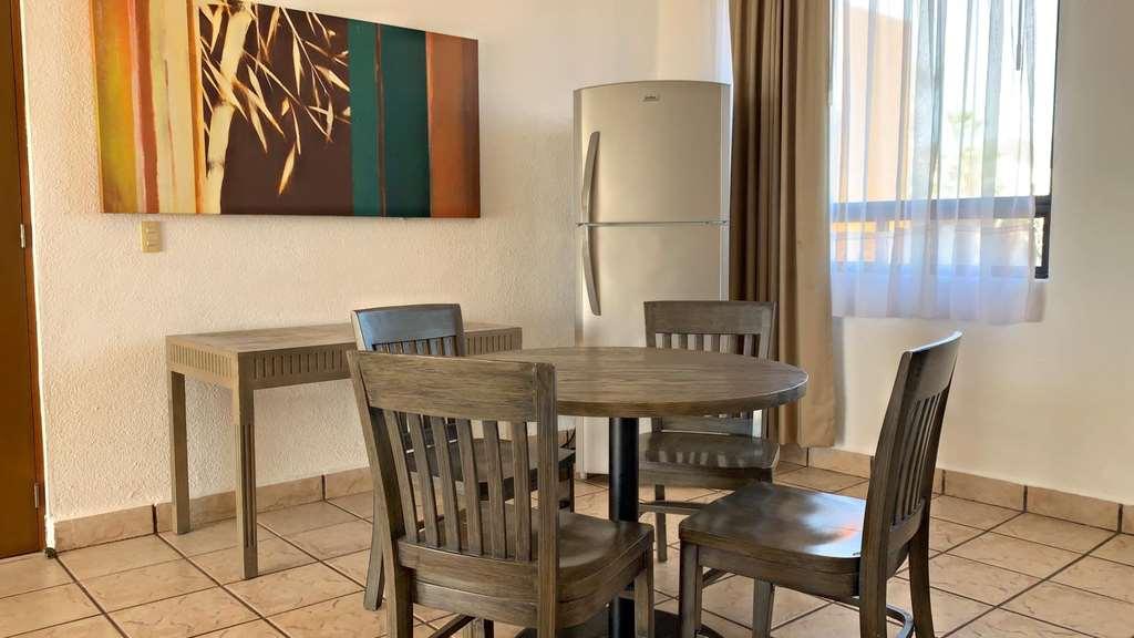 Sunrock Hotel & Suites Cabo San Lucas Konforlar fotoğraf